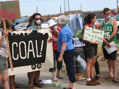 Beyond Toxics and No Coal Eugene talk to Mayor Piercy at Coal Protest