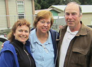 L to R: Lisa Arkin, Barbara Burns and John Burns