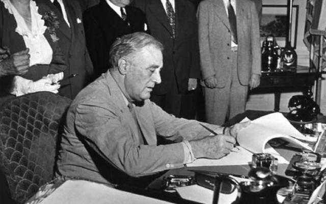 Fair Labor Standard Act_FLSA_signed in 1938