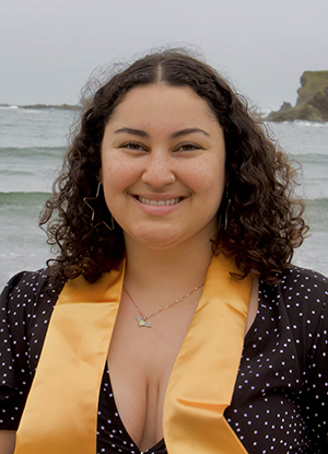 AlyssaRueda_IMG_2810-CROP_300x415px