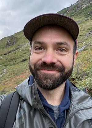 Tony Arnell Headshot